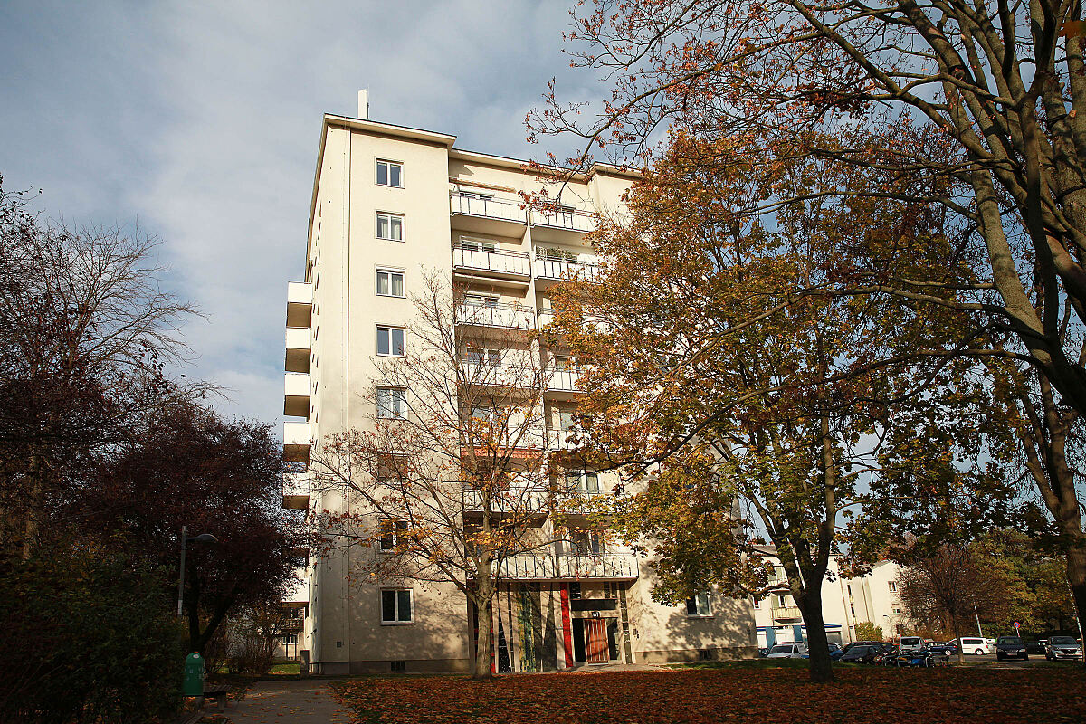 Gemeindebauten_Ausstellung im Q19_Helmut Qualtinger Hof_c_Robert Kratzer.jpg