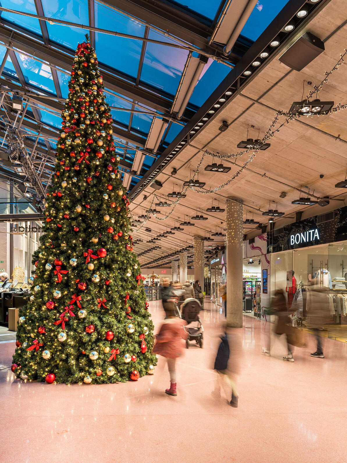 Bild 2_Q19 Weihnachtsmall_c_Q19_Robert Fritz.jpg